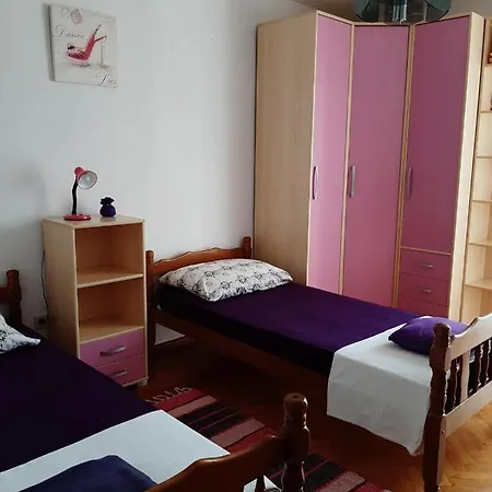 Apartment Apartman Paola Split